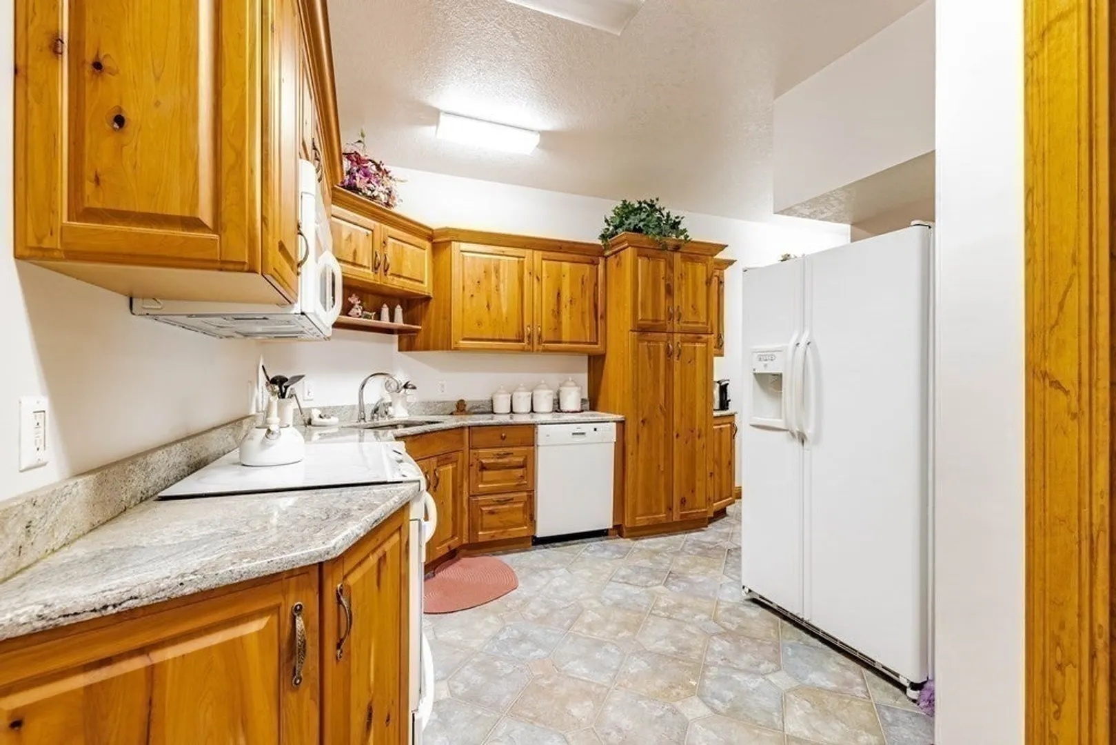 769 Silver St Photo 22