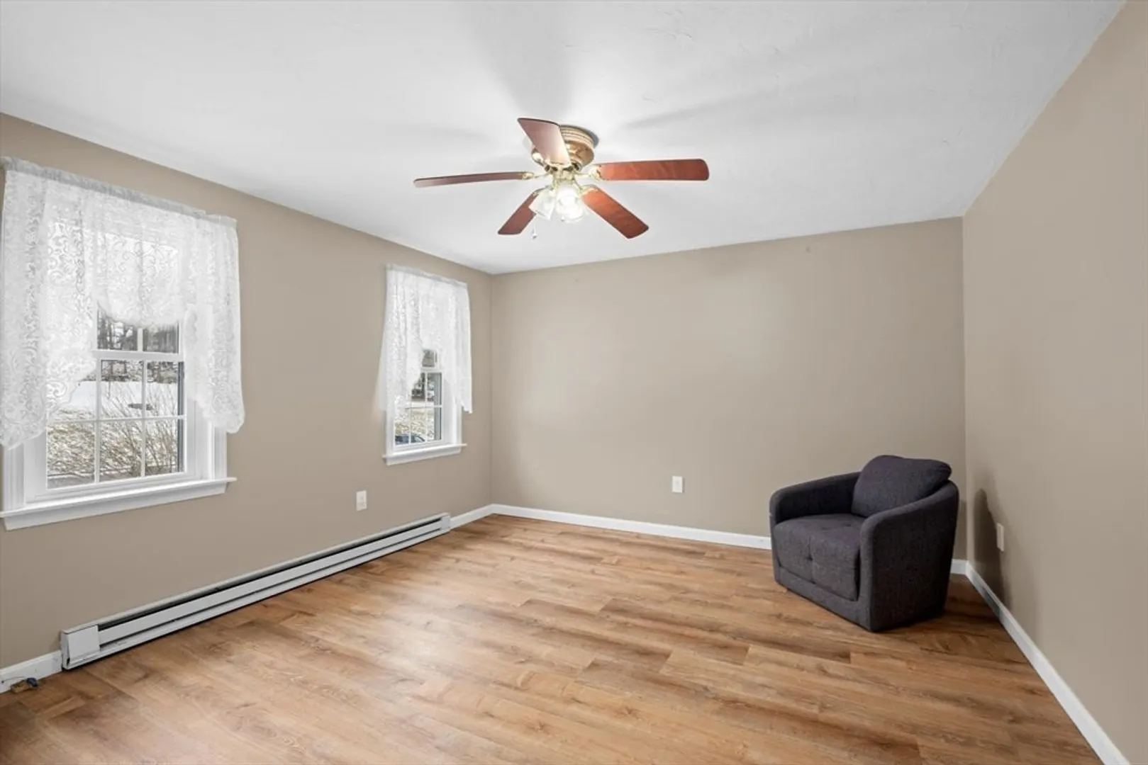 6 Guenther Drive Photo 38