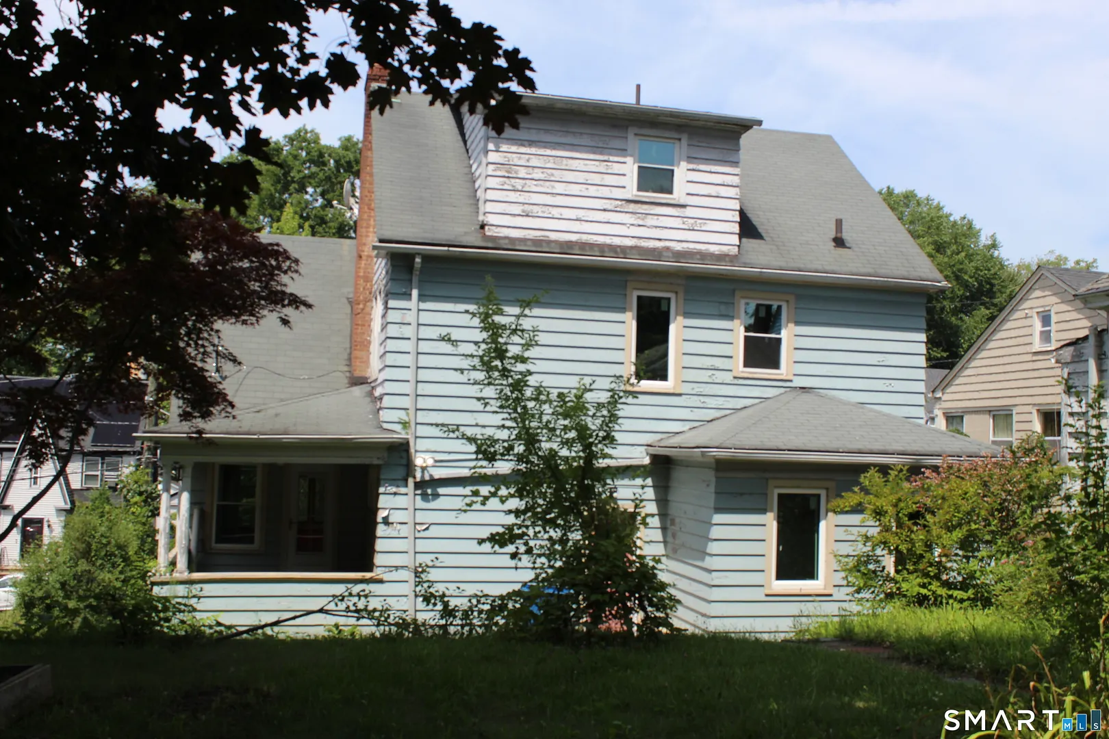 105 Roydon Road Photo 2