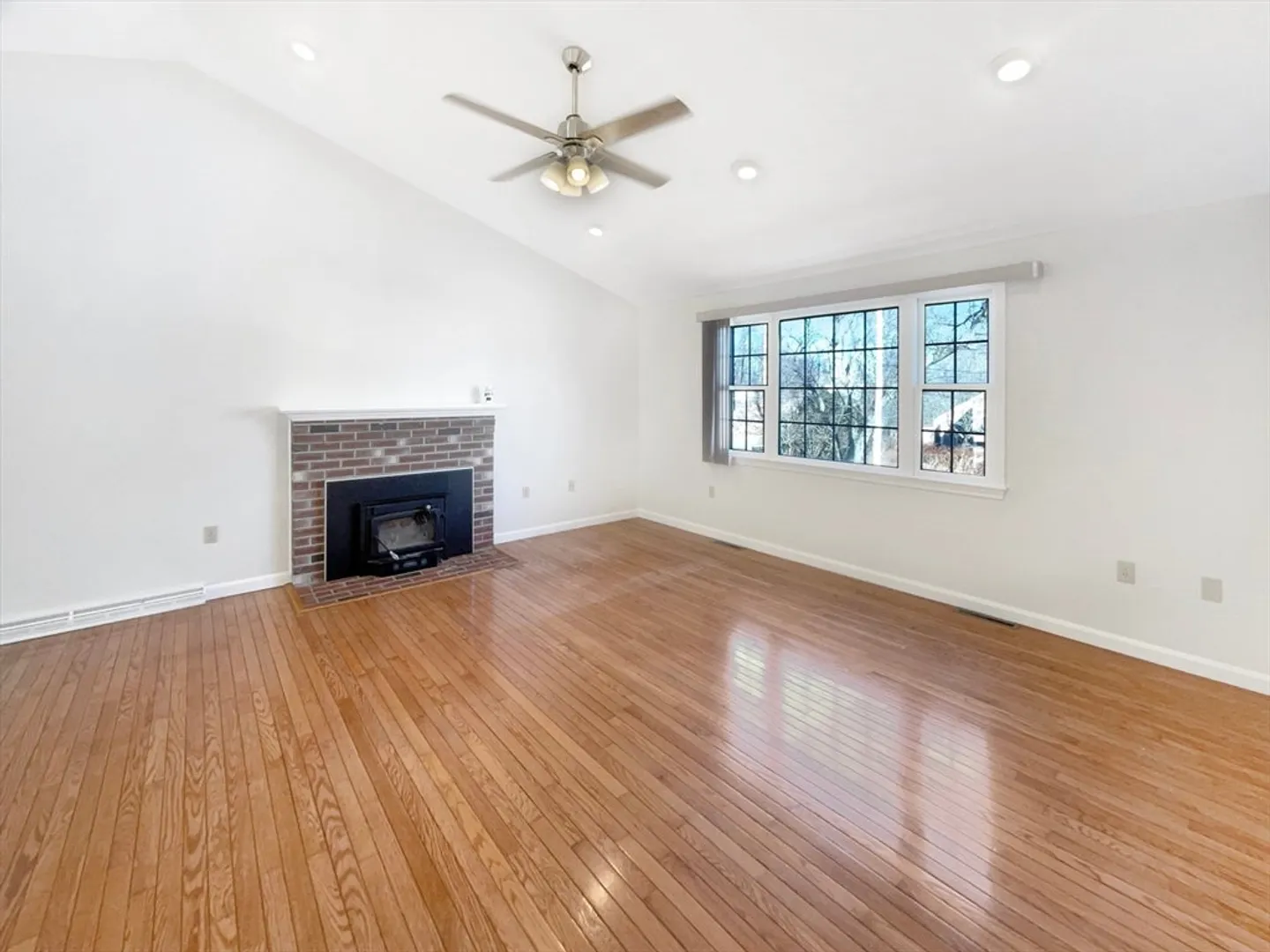 10 Venice St Photo 3