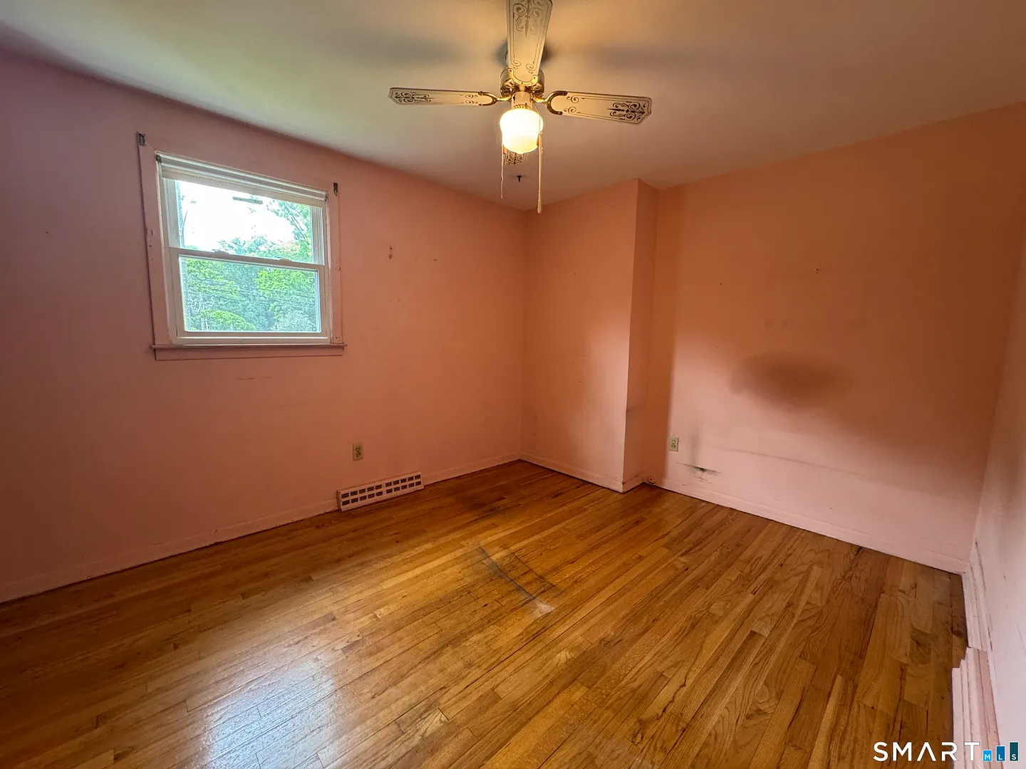 665 Bradley Street Photo 18