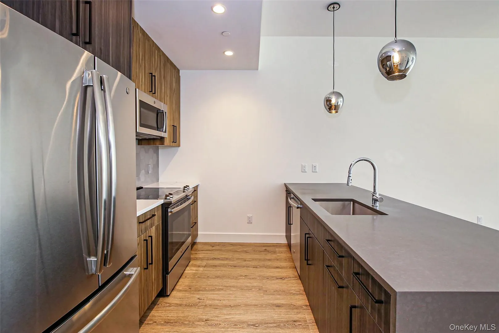 39 Washington Avenue  #205 Photo 7