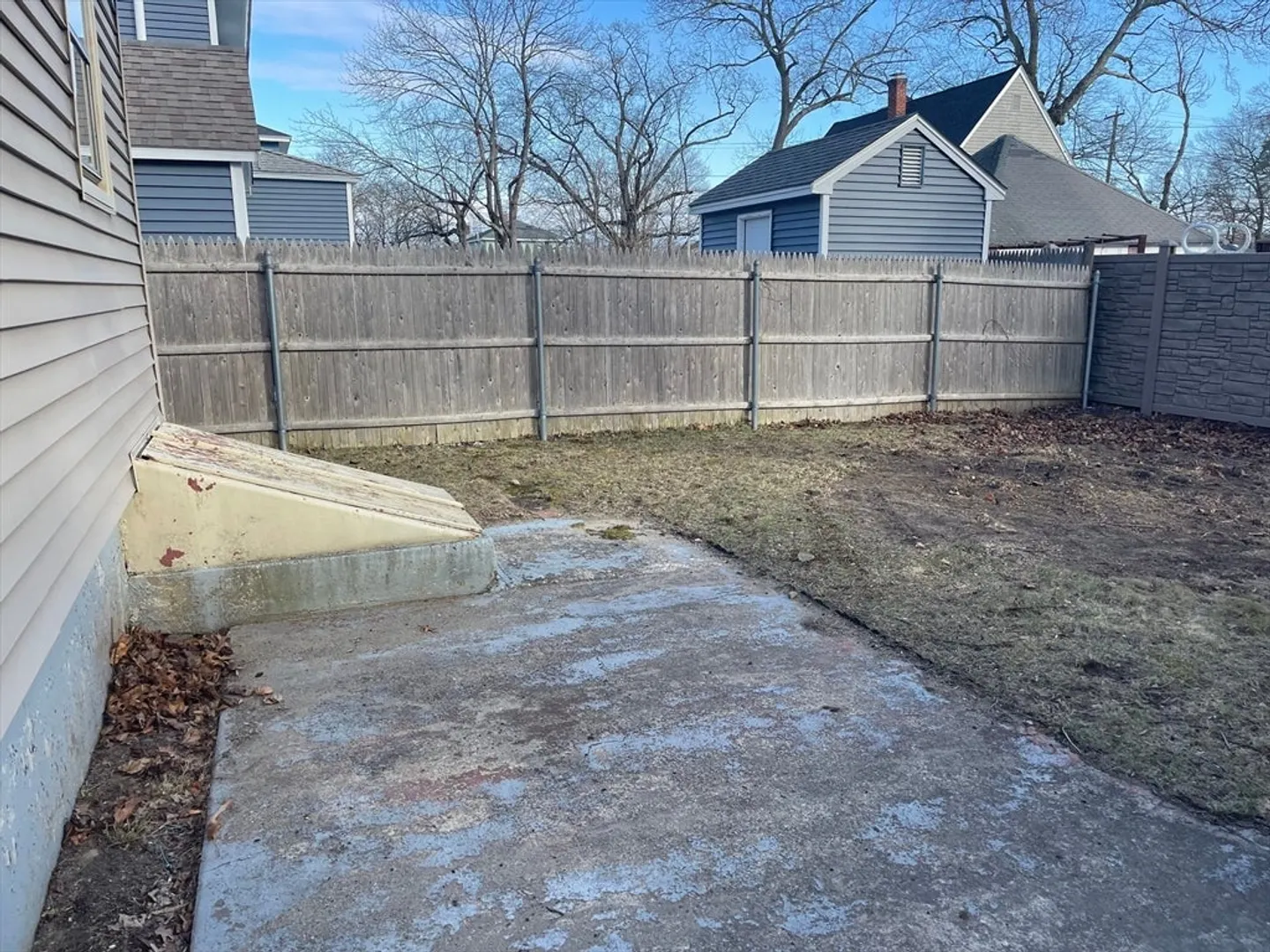 32 Mason Ave Photo 18
