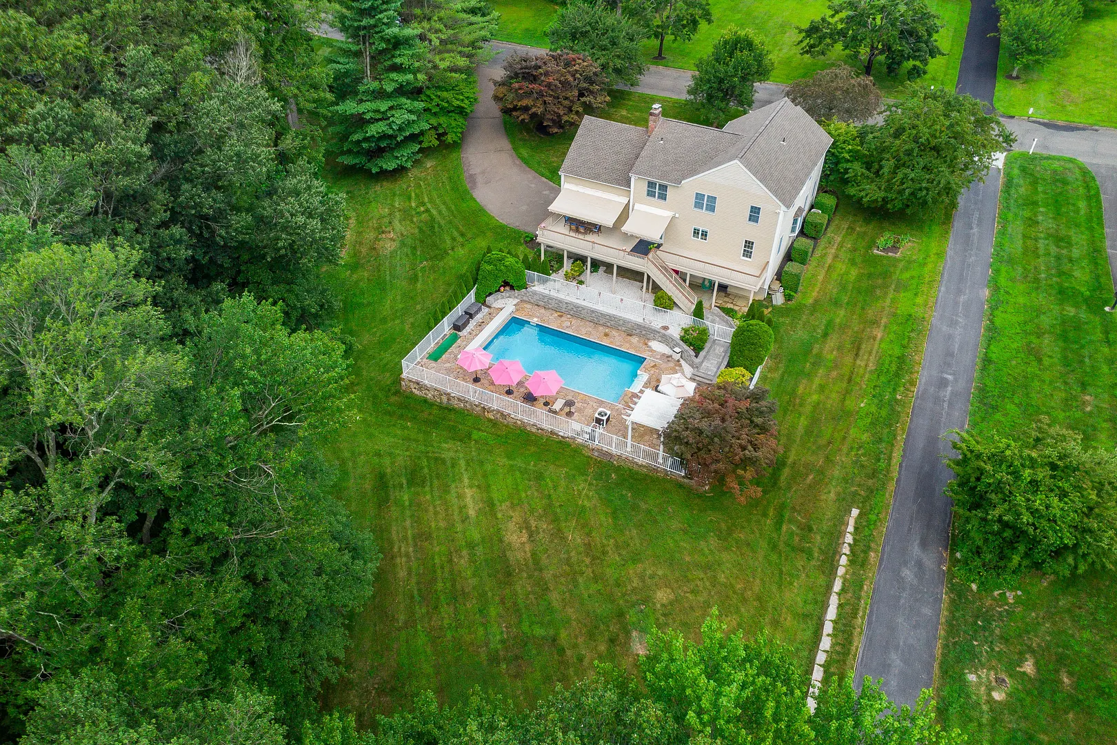 20 Laura Drive Photo 35