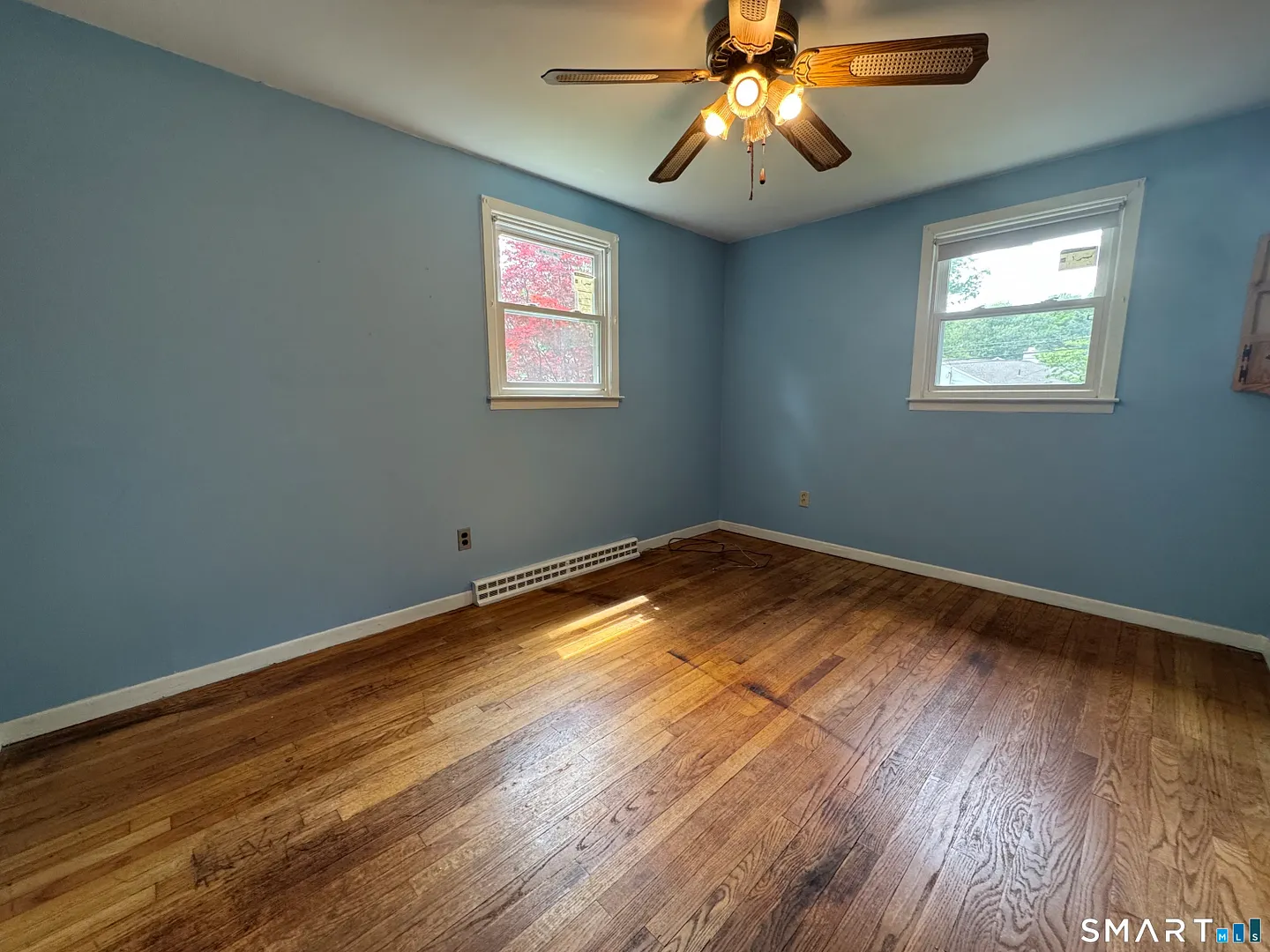 665 Bradley Street Photo 16