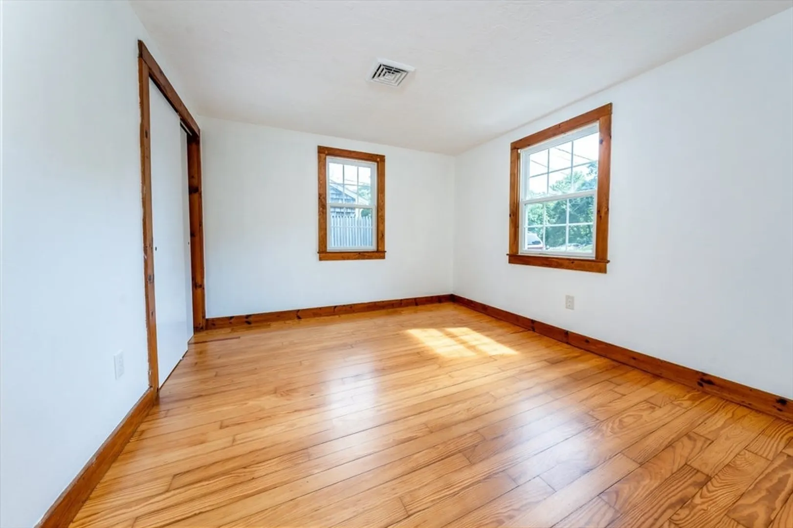 19 Mayflower Rd Photo 19
