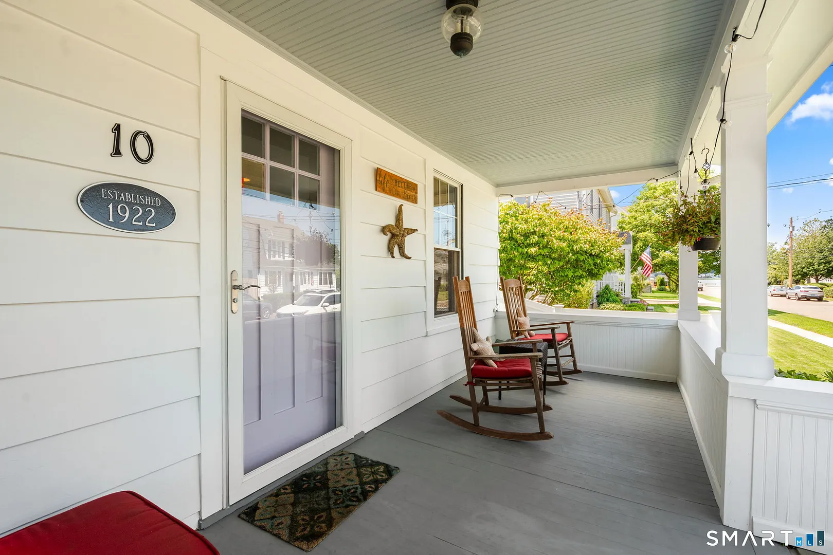10 Marion Avenue Photo 4
