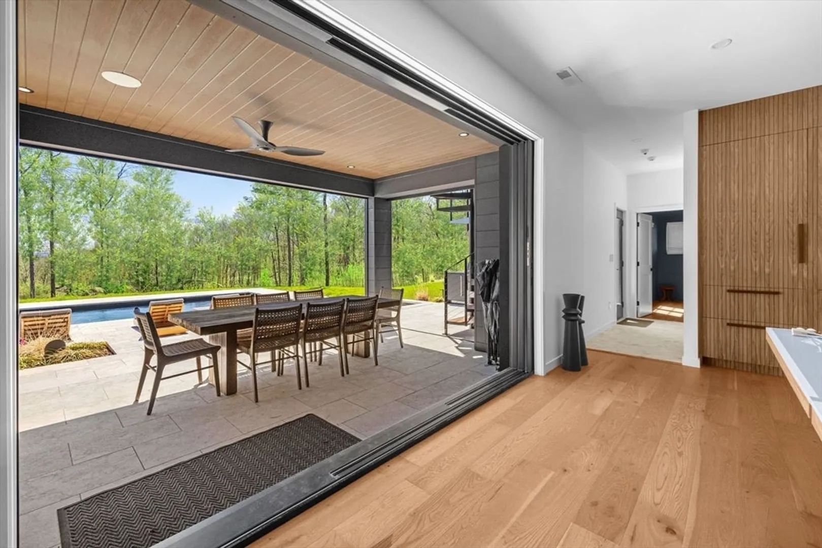 61 Green Avenue Photo 29