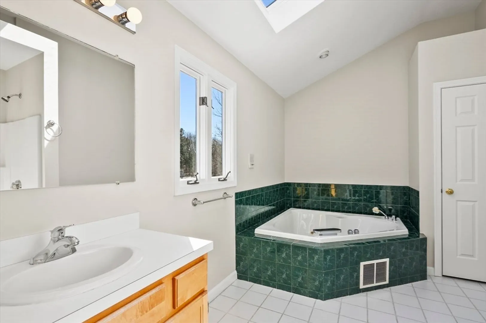 48 Wildflower Drive Photo 26