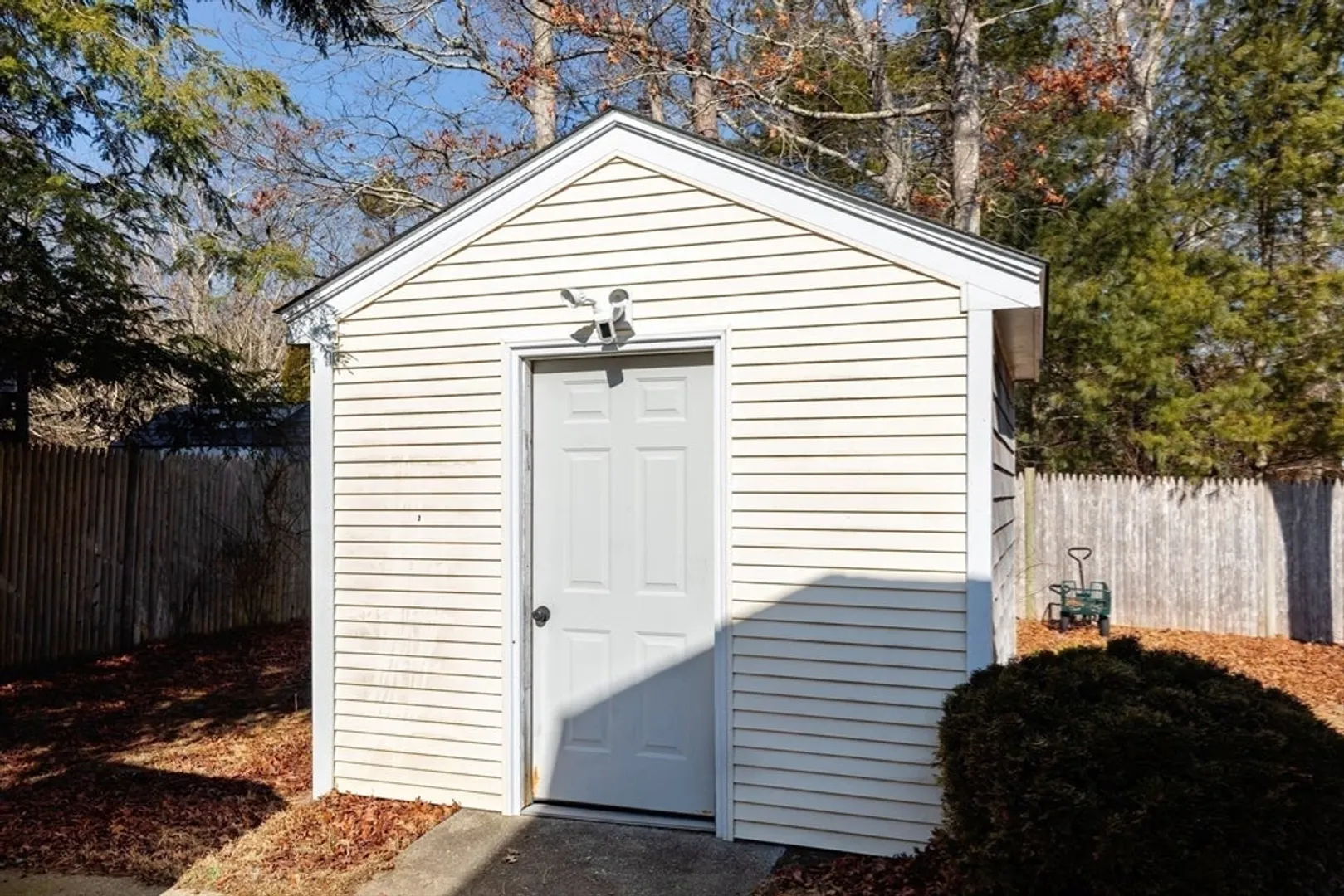 111 Reed Ave Photo 24