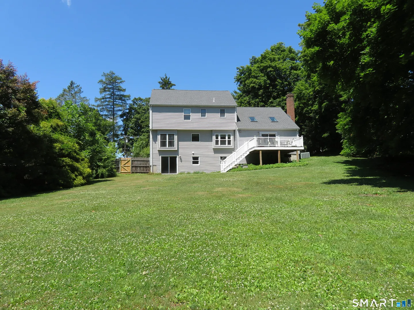 836 Wolf Hill Road Photo 24