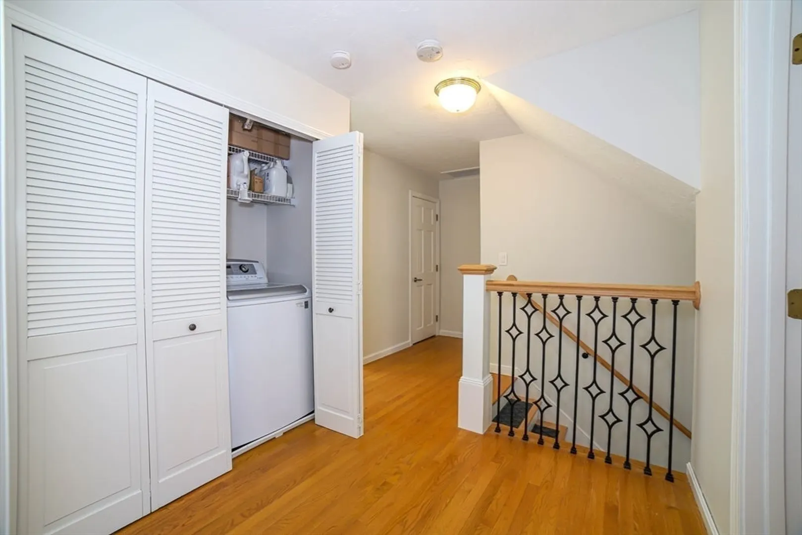 32 South Road Photo 20