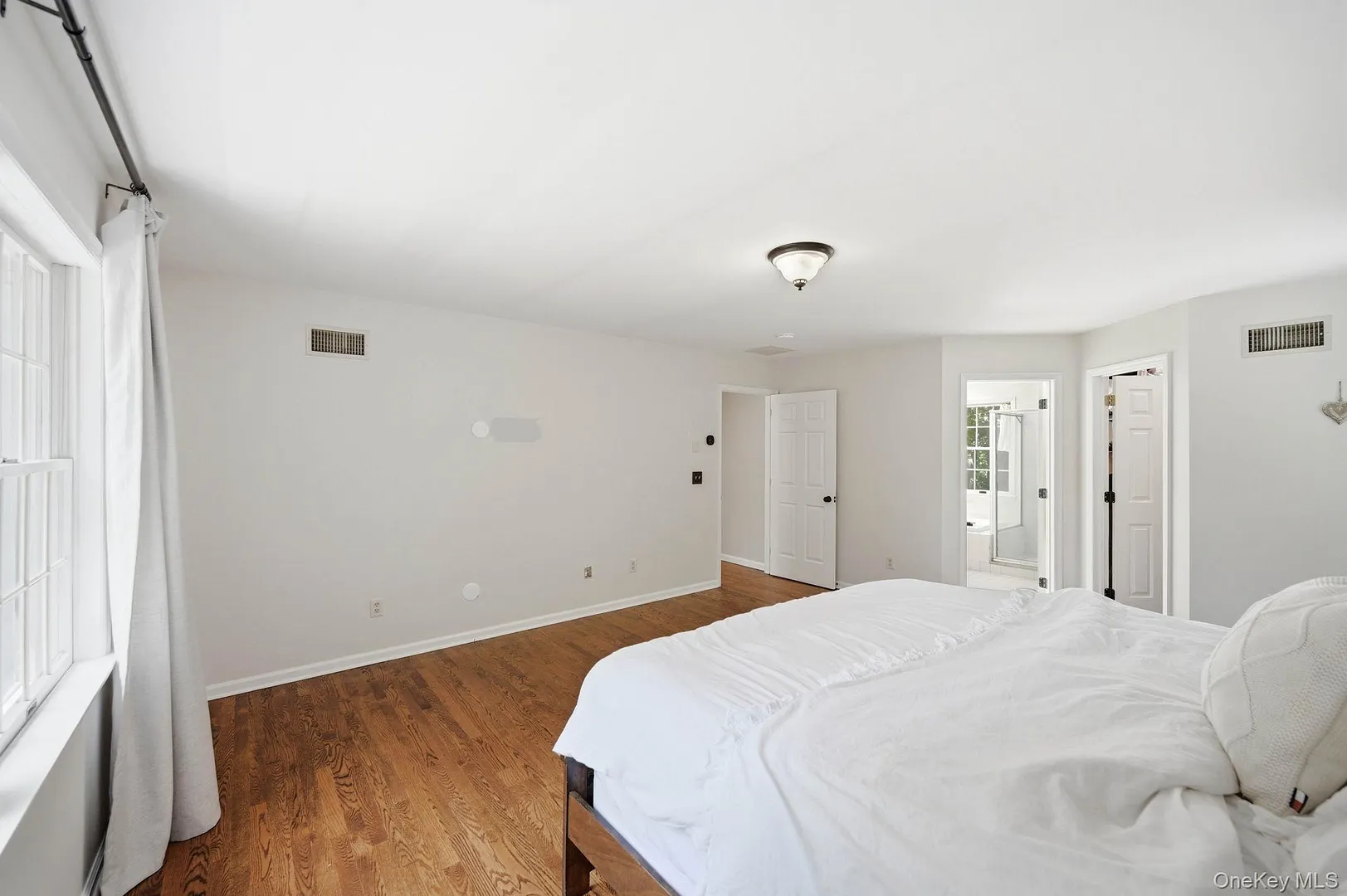8 Sills Court Photo 15