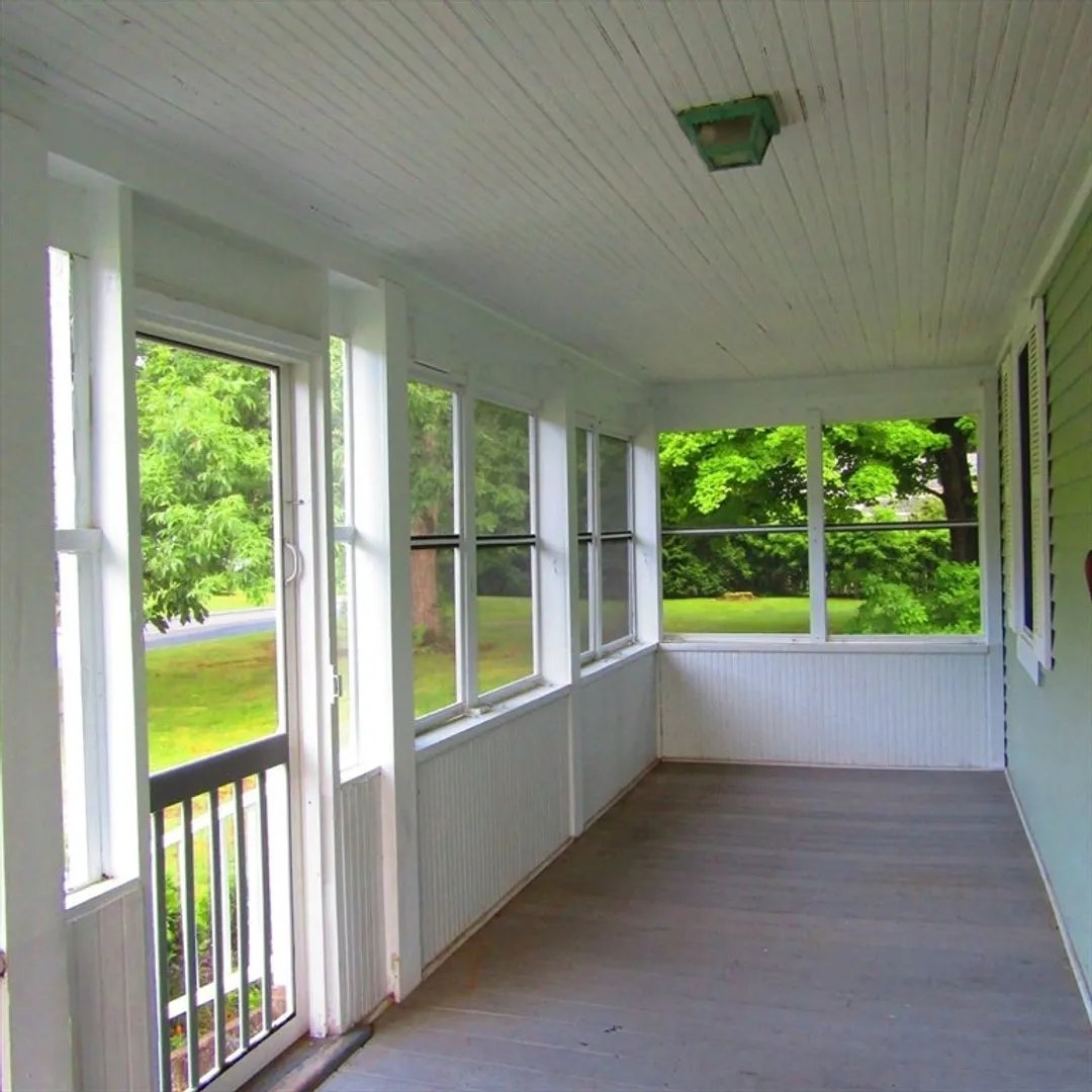 465 Spring Street Photo 9