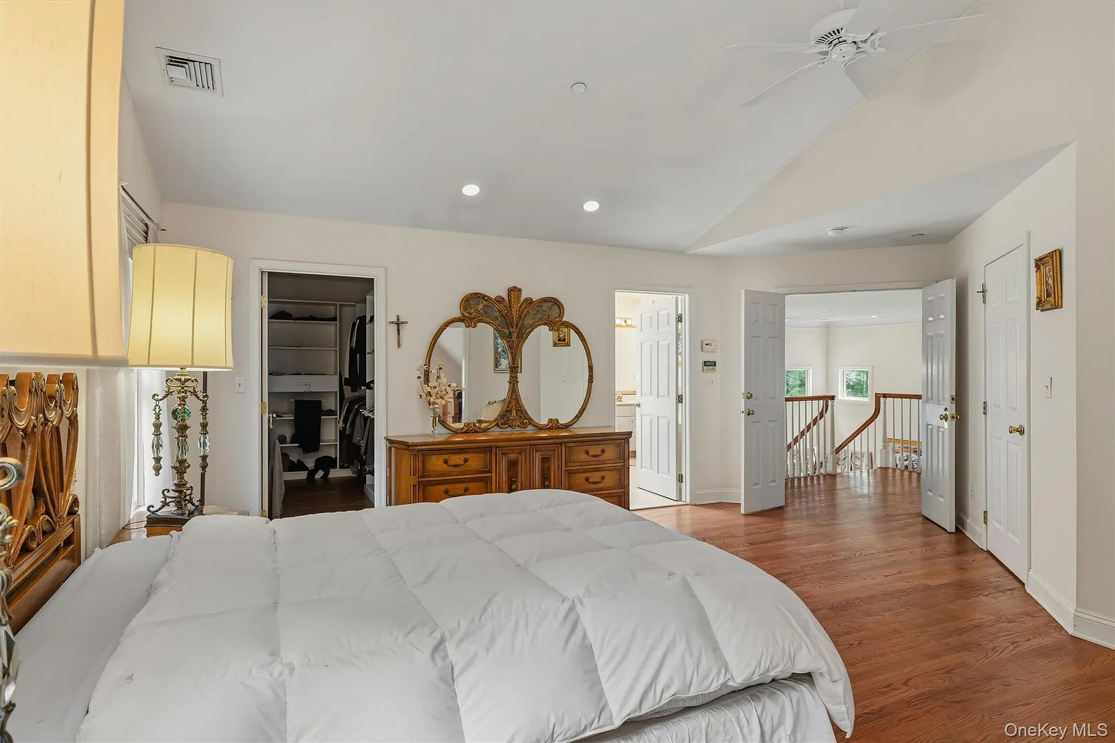 143 Euclid Avenue Photo 18