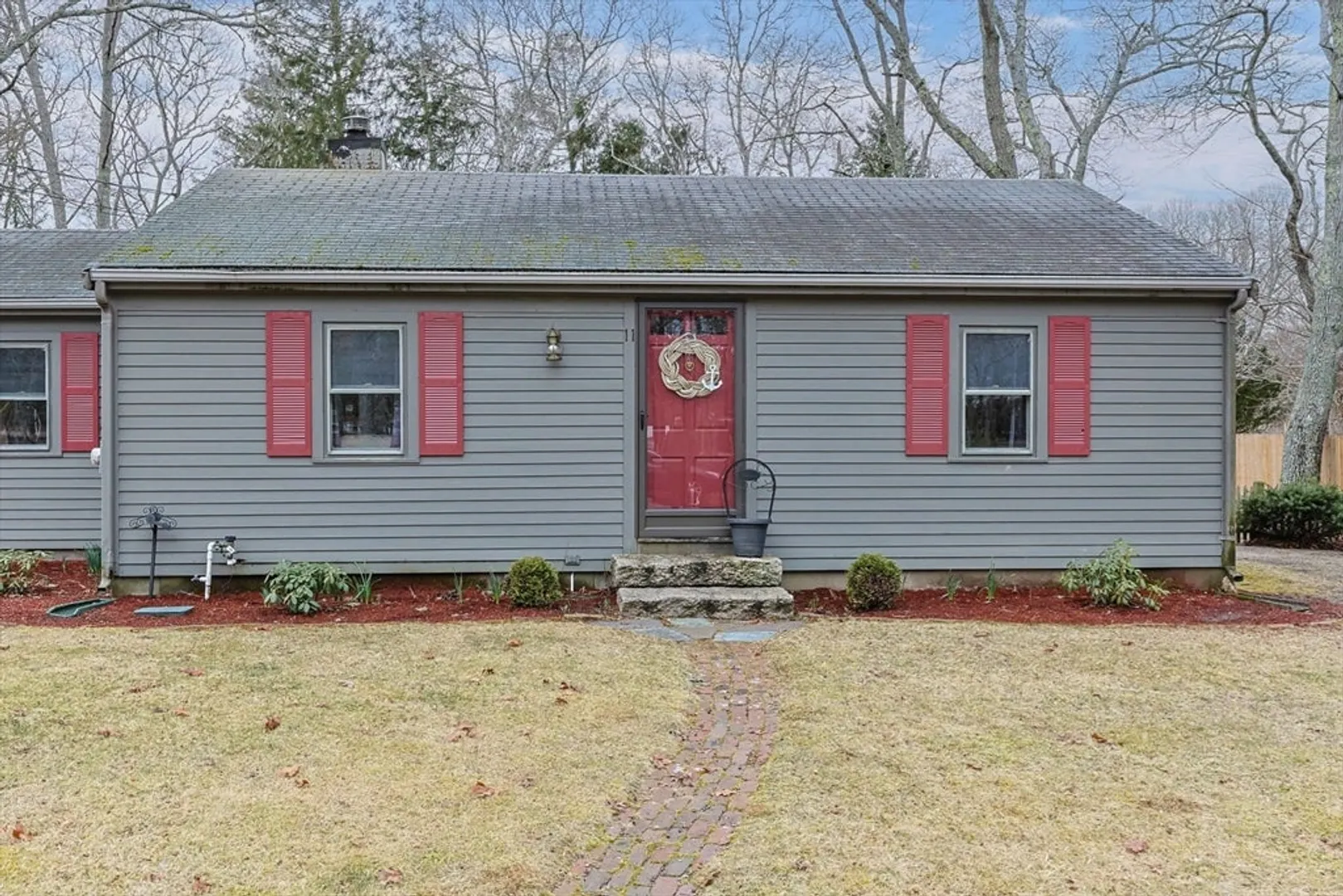 11 Clara St Photo 2