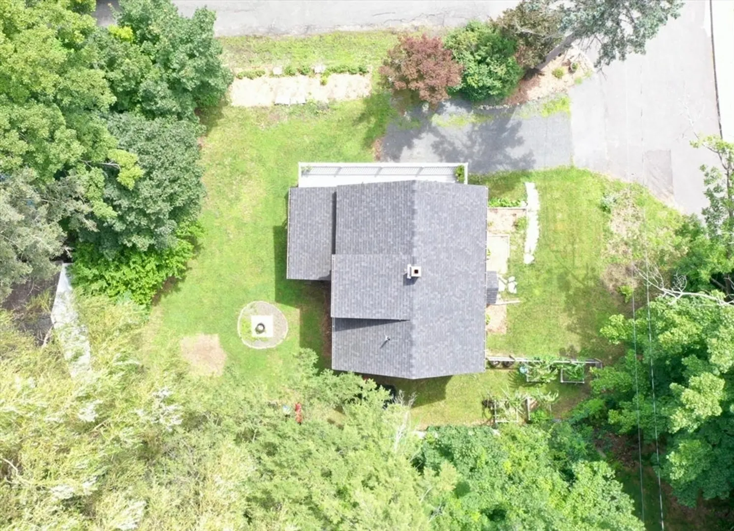 44 Green St Photo 36