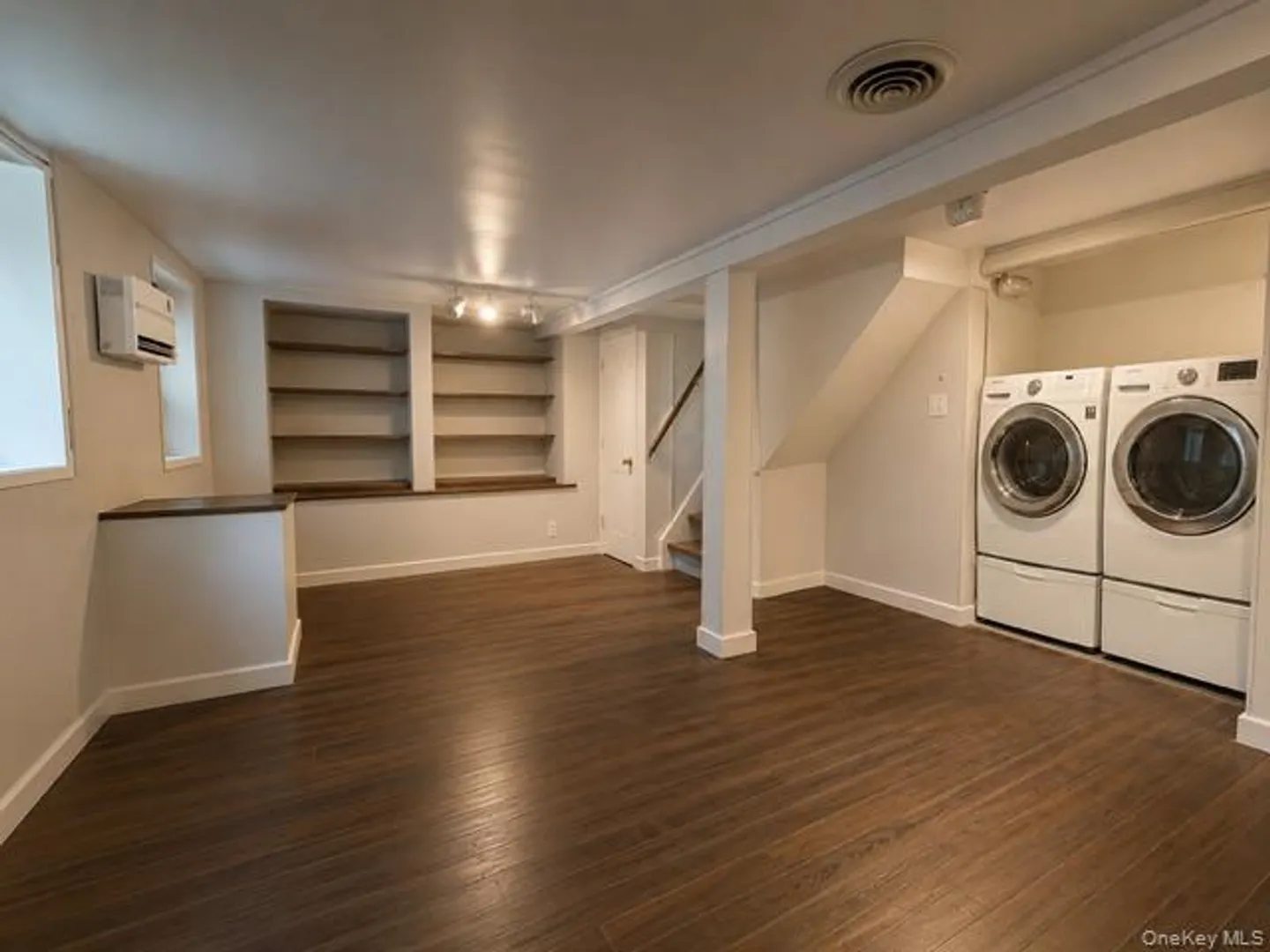 161 4th Avenue Photo 6