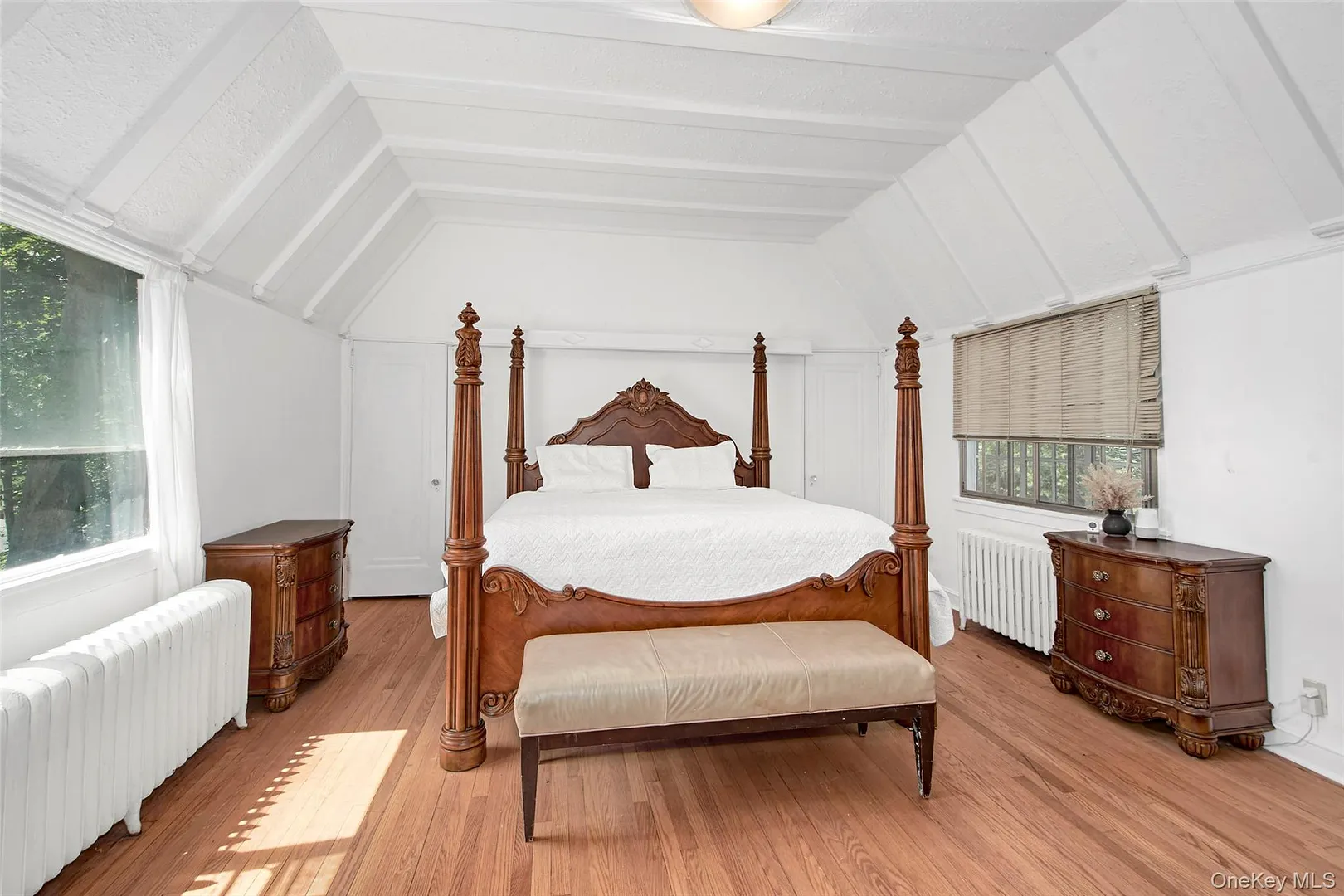 2 Byworth Road Photo 18