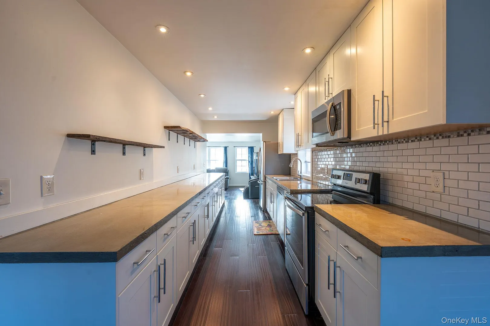 27 Walnut Street Photo 8