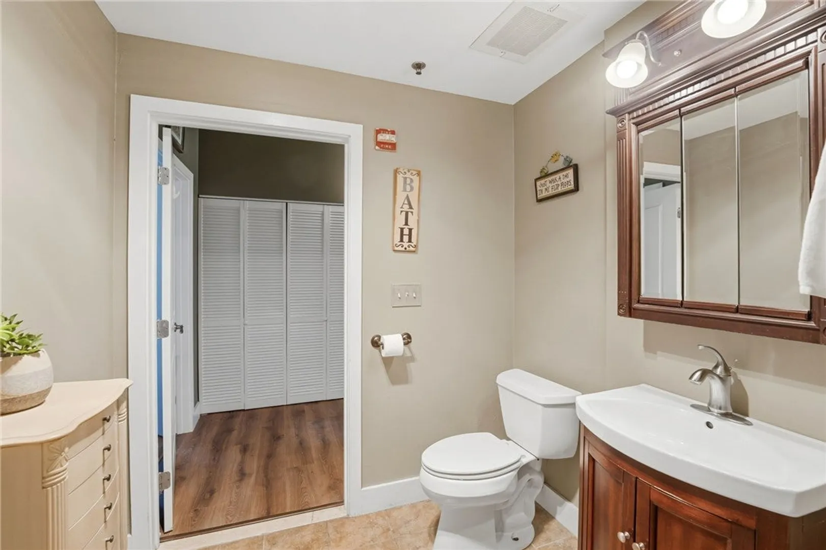 180 Allen Street  #101 Photo 16