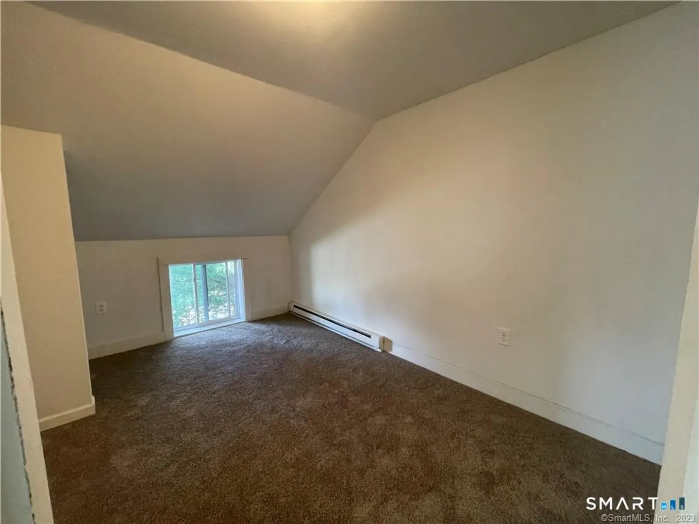 155 Riverside Drive Photo 12