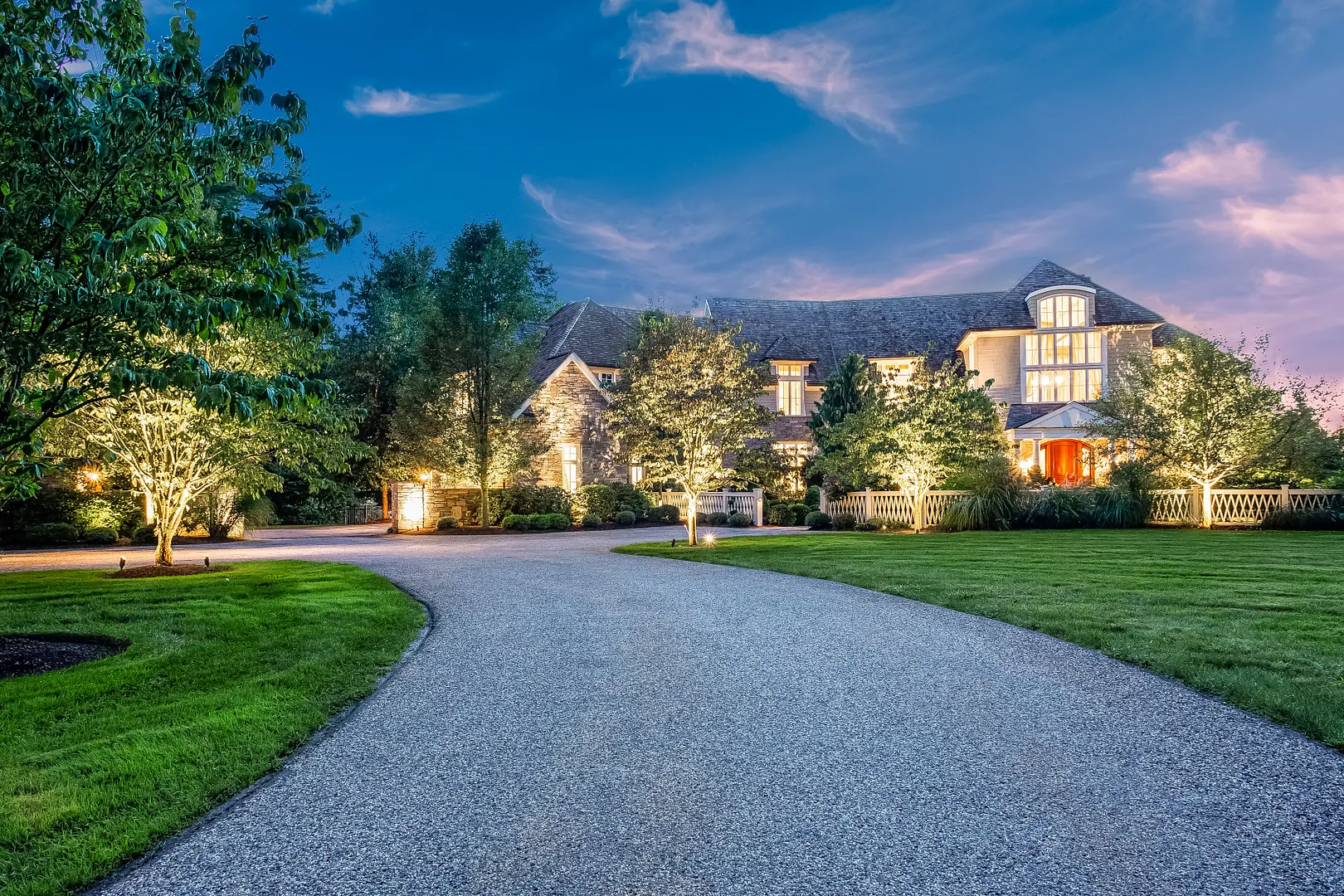 385 Deercliff Road Photo 1