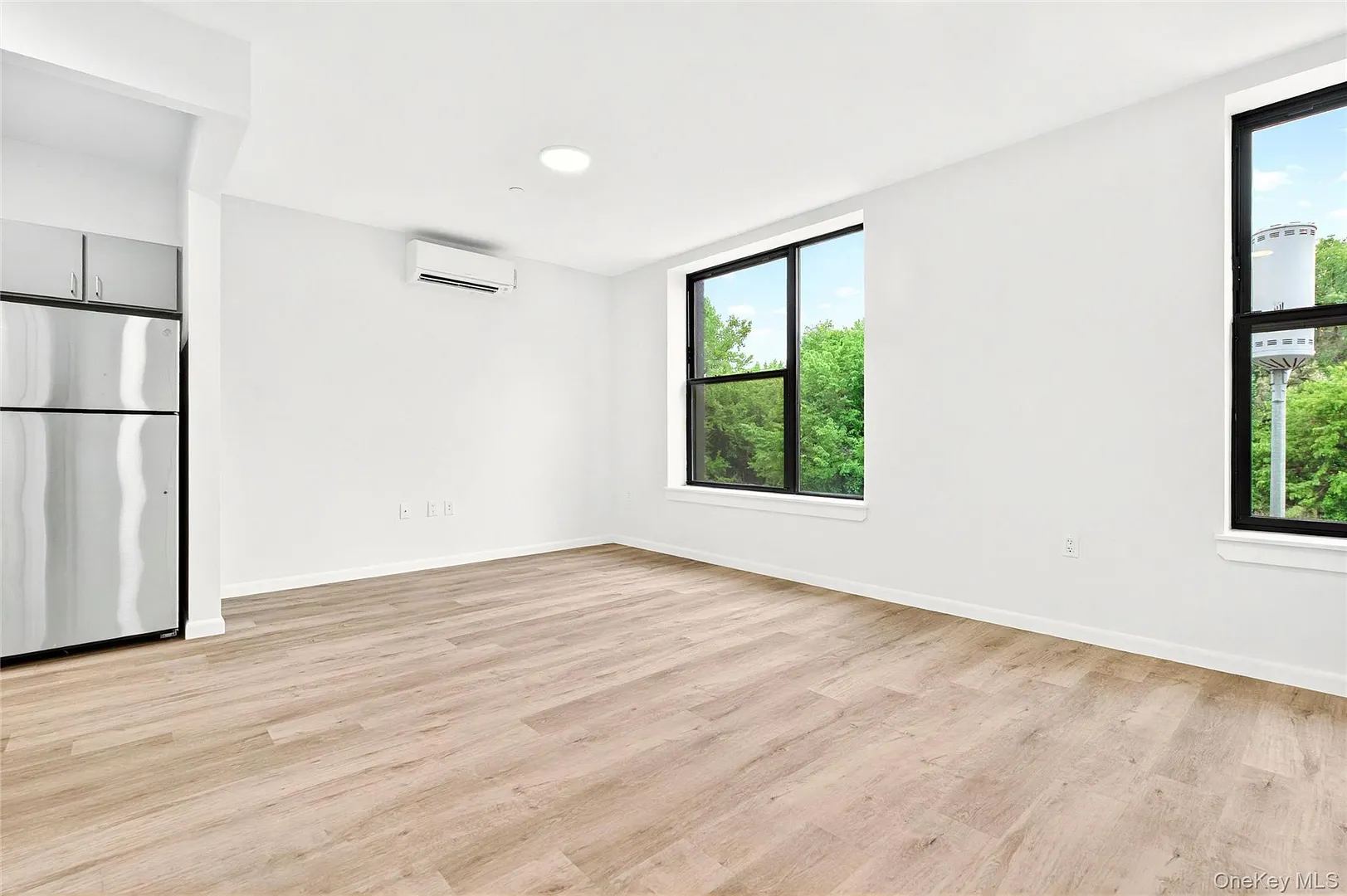355 Bronx River Avenue  #1B Photo 7