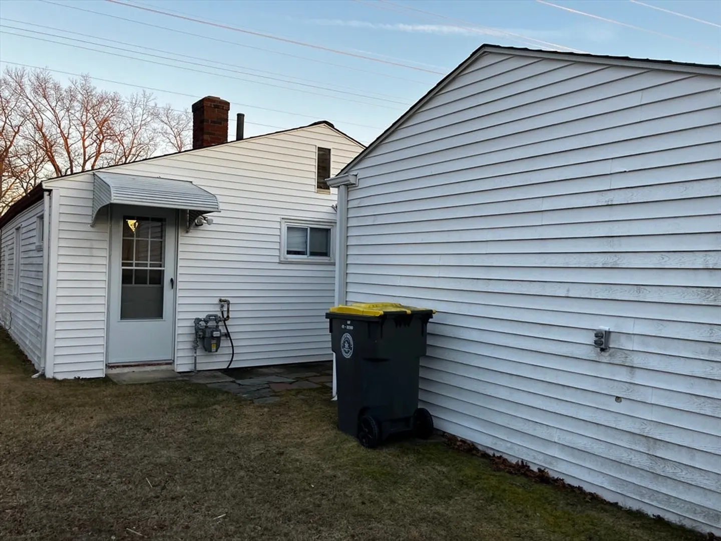 8 Ivanhoe Ave Photo 4