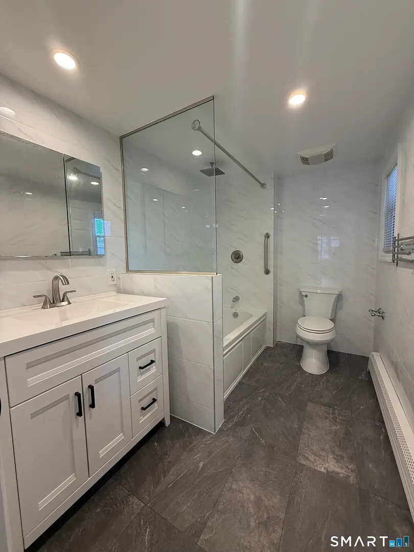 Stamford Rental Photo 11