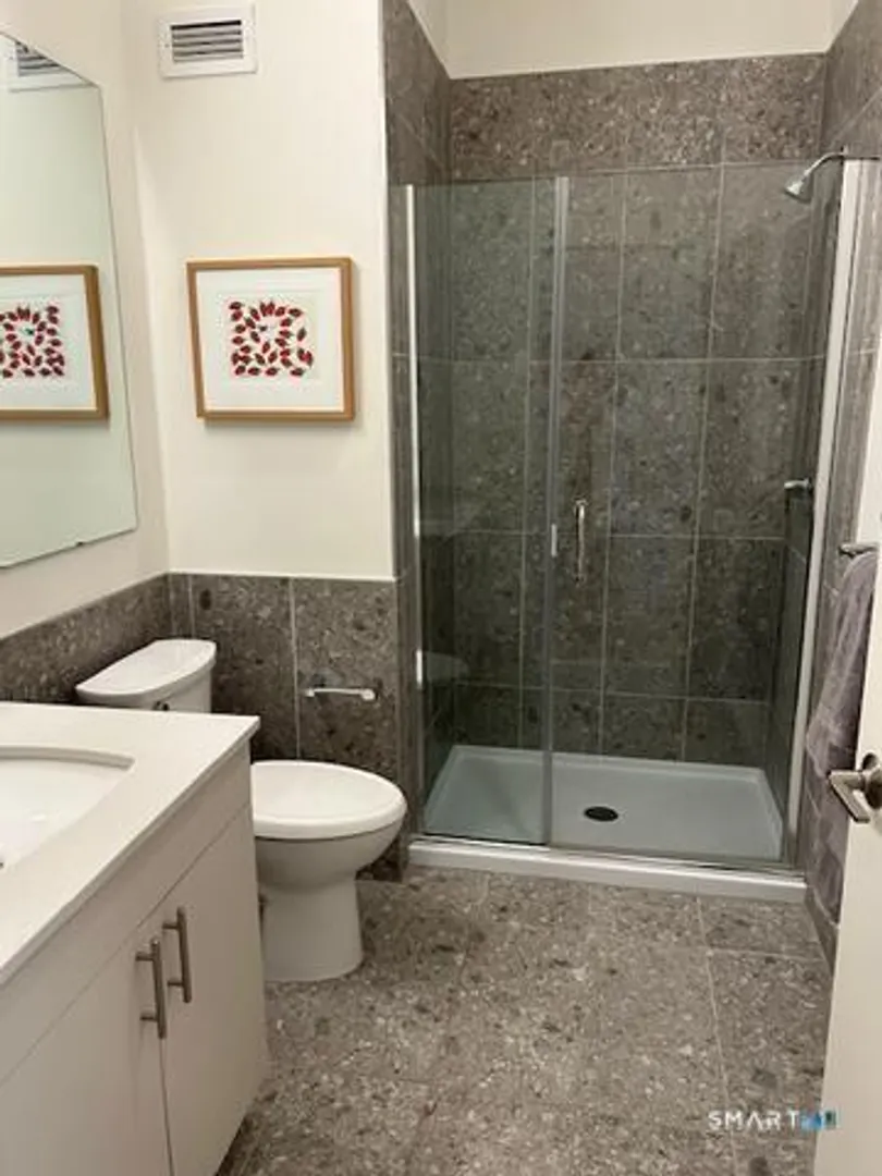42 John Street  #207 Photo 15