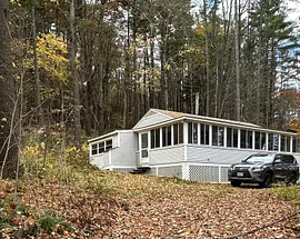 19 Lakeside Dr