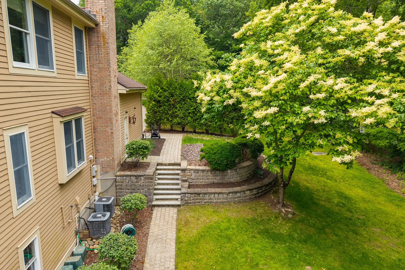 32 Staba Drive Photo 18