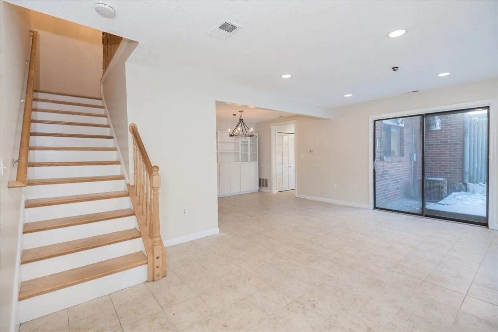 468 Island St #468 Photo 8