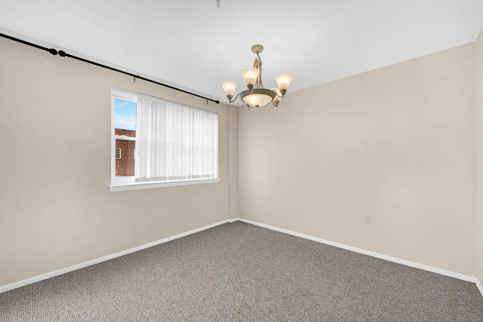 893 Farmington Avenue  #1C Photo 7