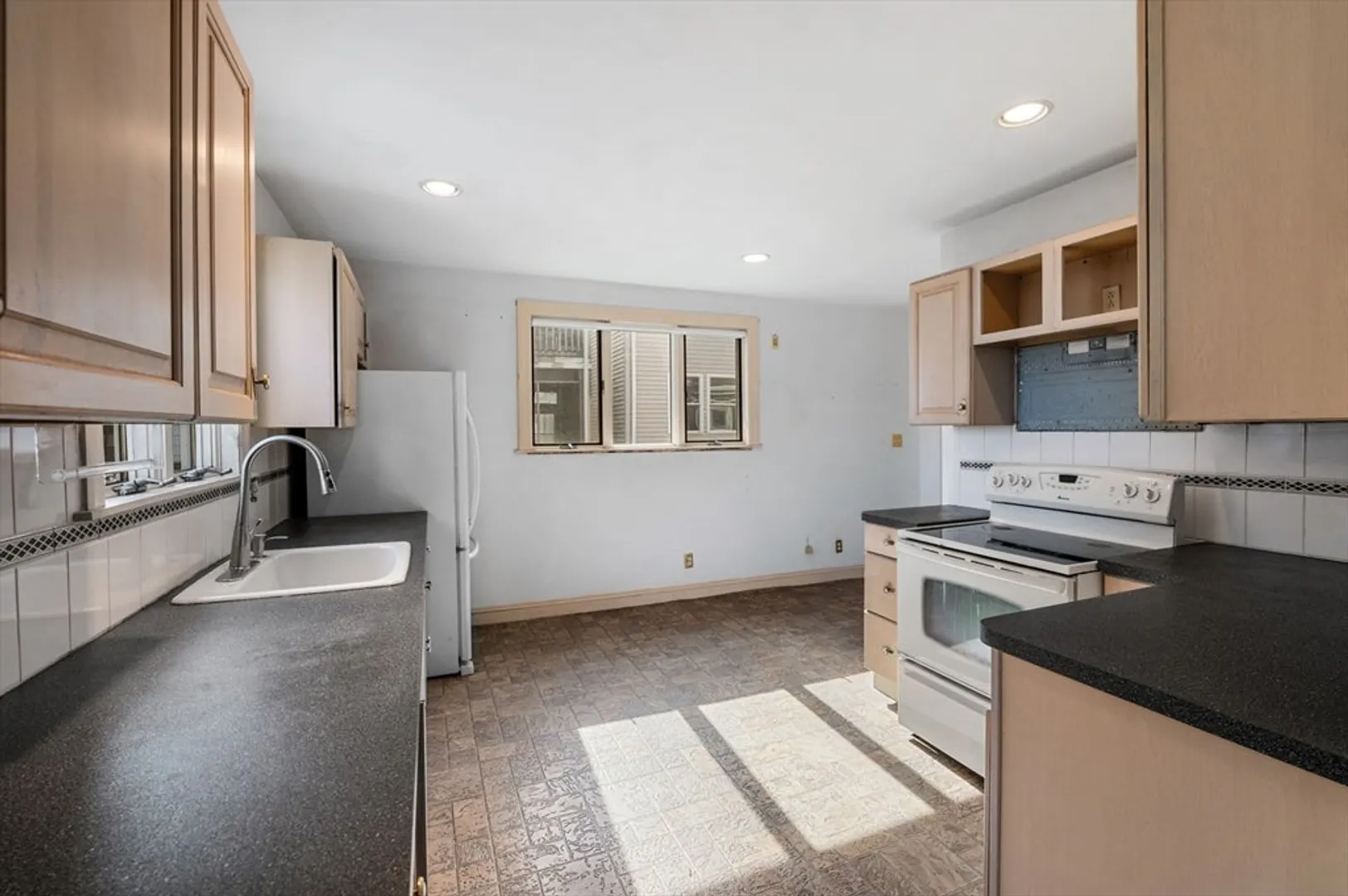 29 Fenwick St Photo 28