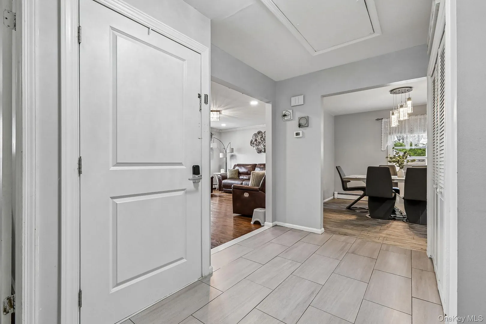 583 Bellevue Avenue N Photo 10