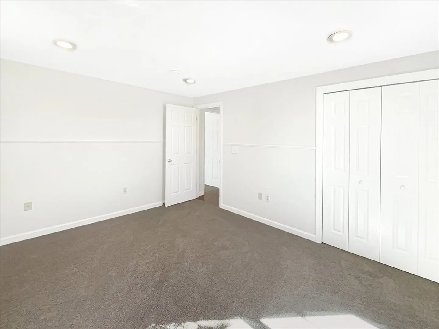 10 Venice St Photo 17