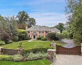 8 Ridgeview Circle