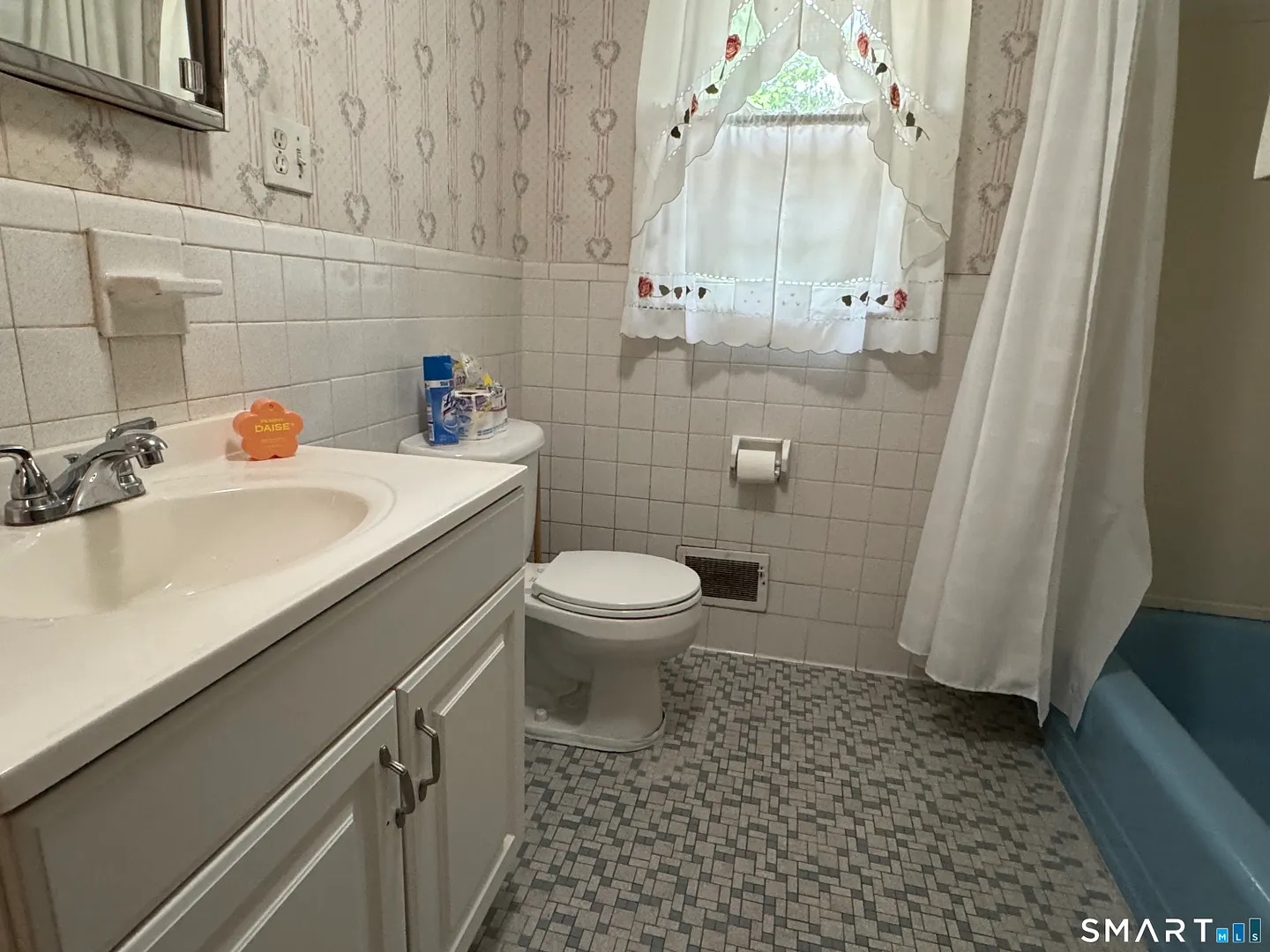 665 Bradley Street Photo 20
