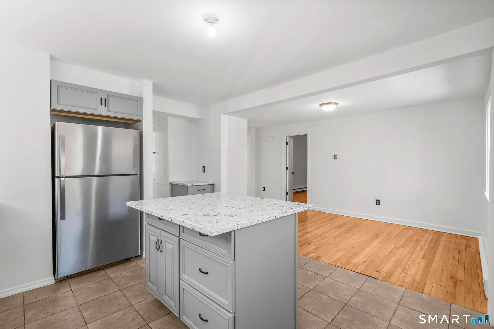 28-32 Starr Avenue  #11 Photo 9