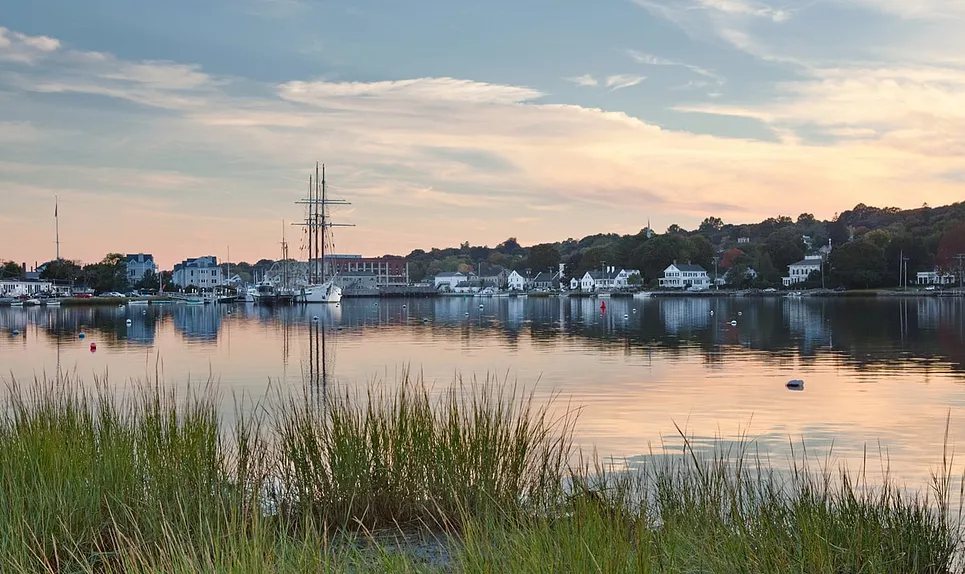 Stonington>