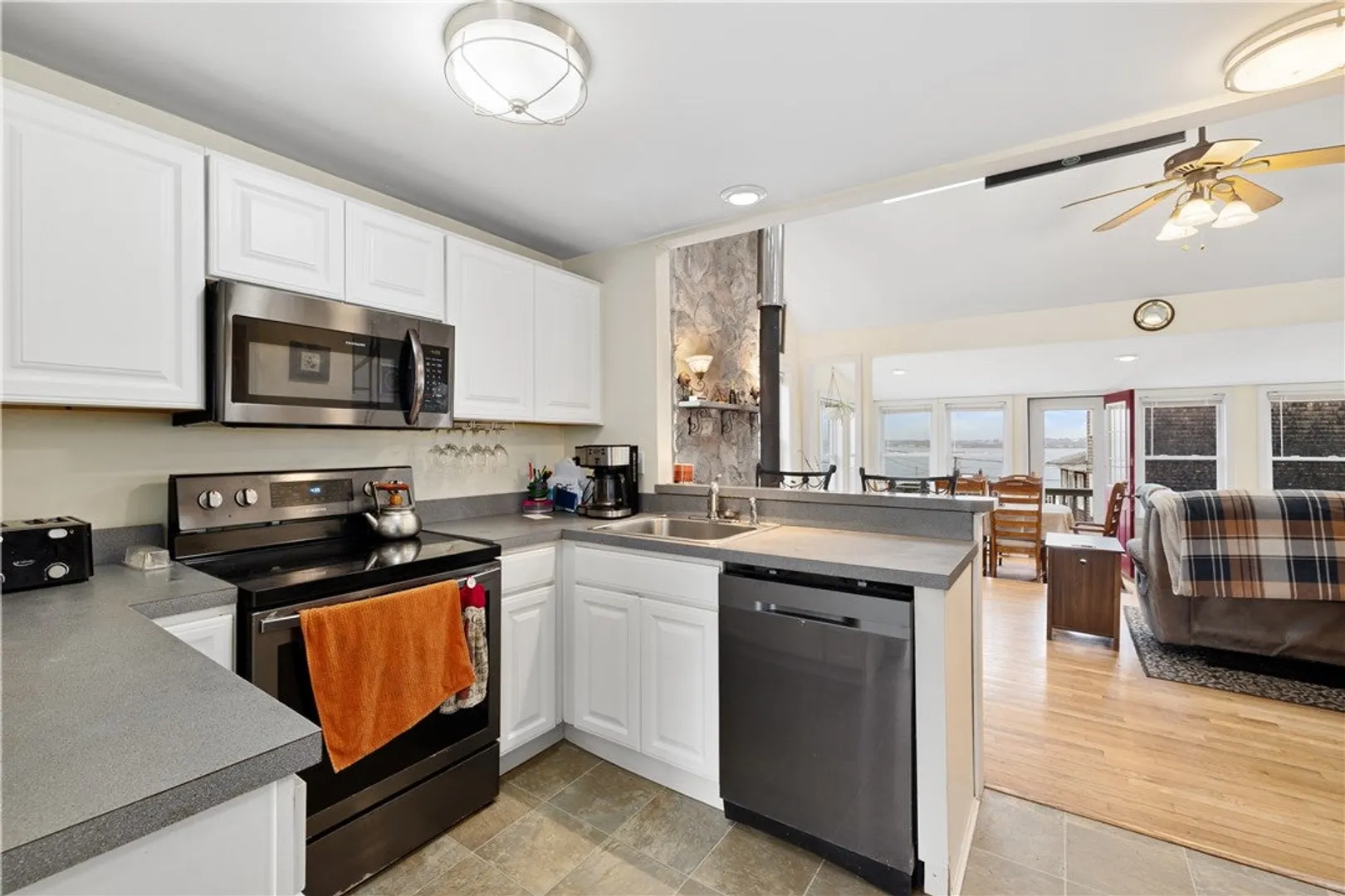 026 Pier Road Photo 23