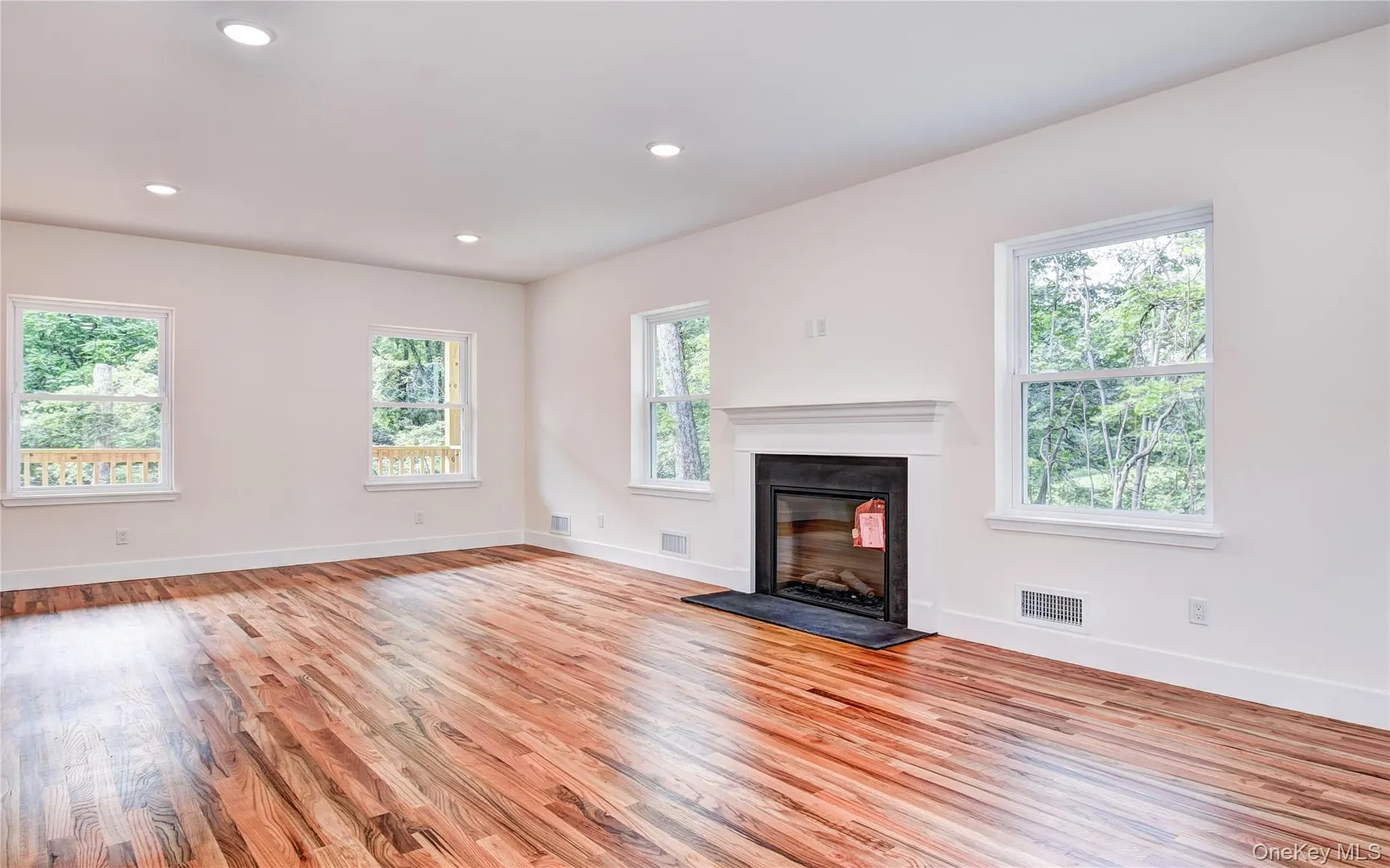 25 Tamarack Drive Photo 20