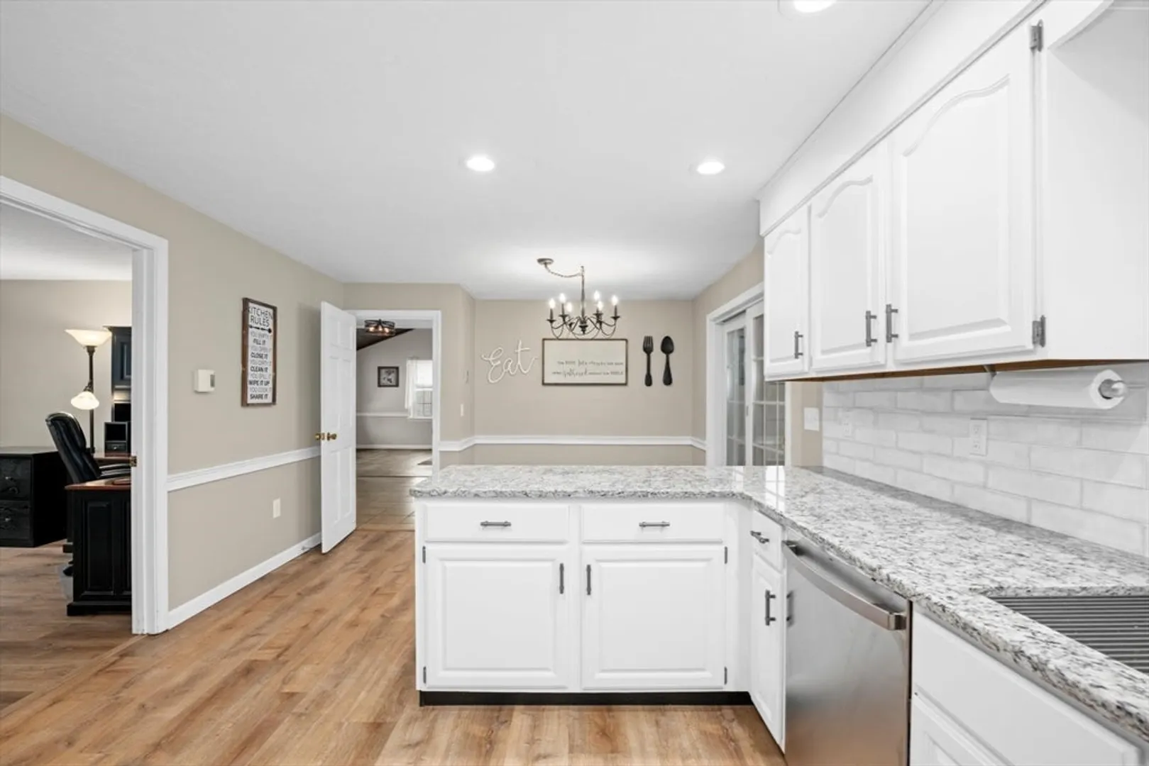 6 Guenther Drive Photo 15