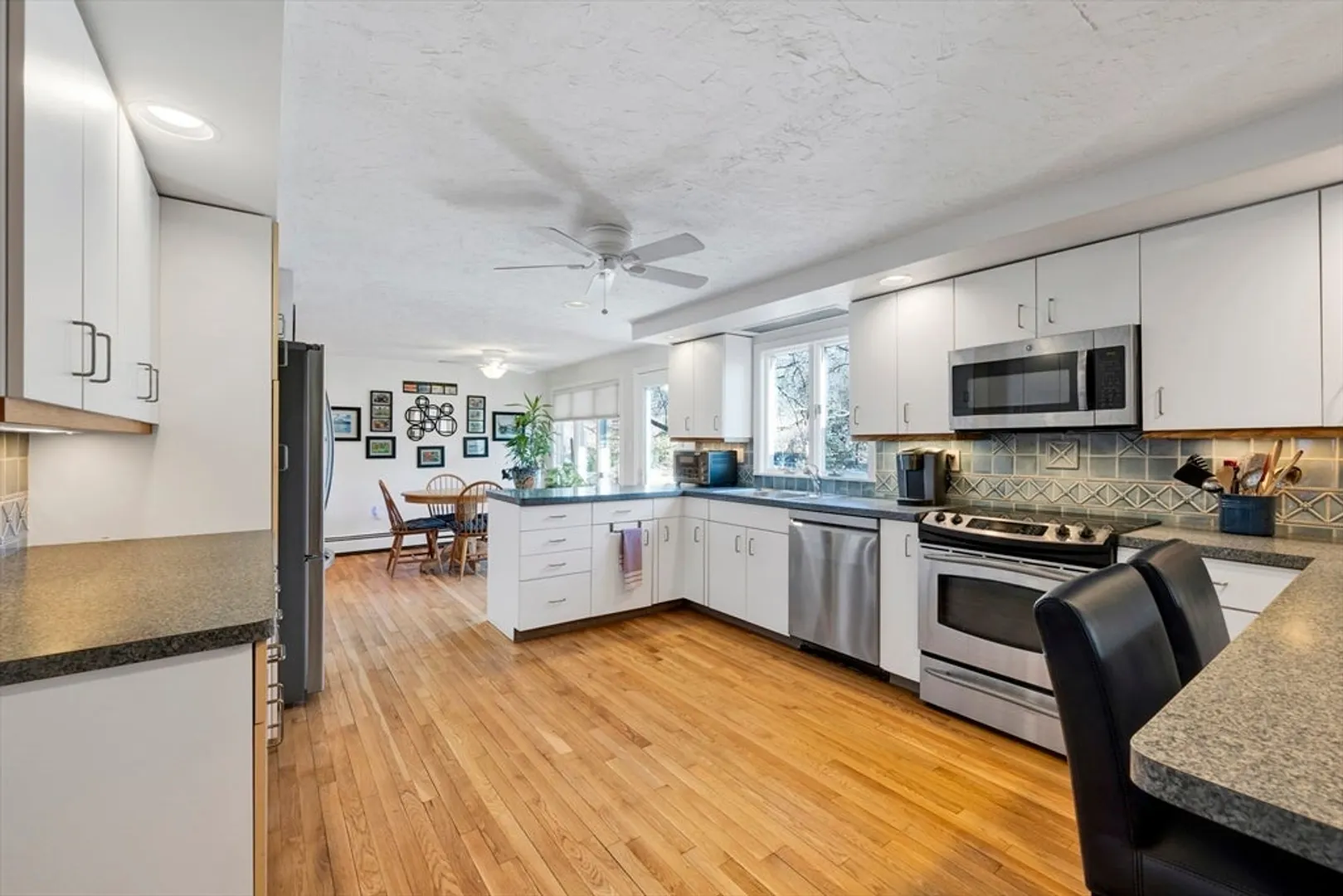 2 Woodpark Circle Photo 8