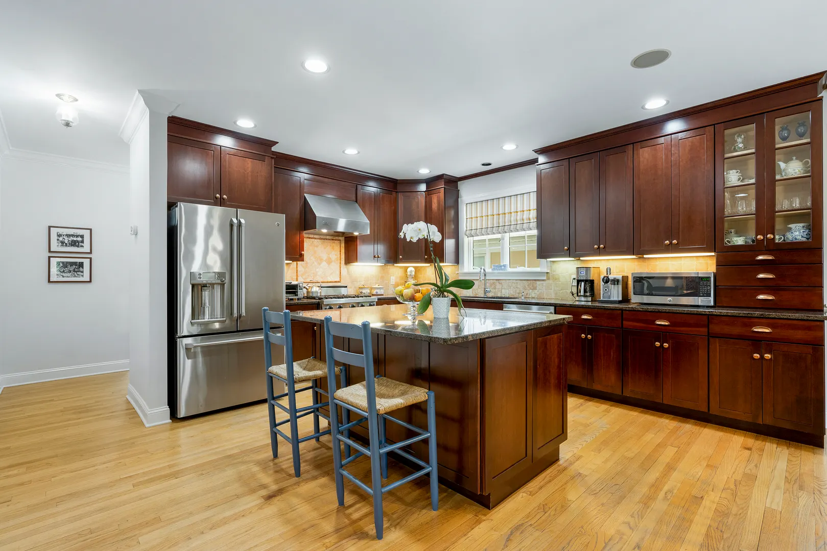 525 Carroll Avenue Photo 8
