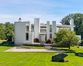 10 Dogwood Hills Road