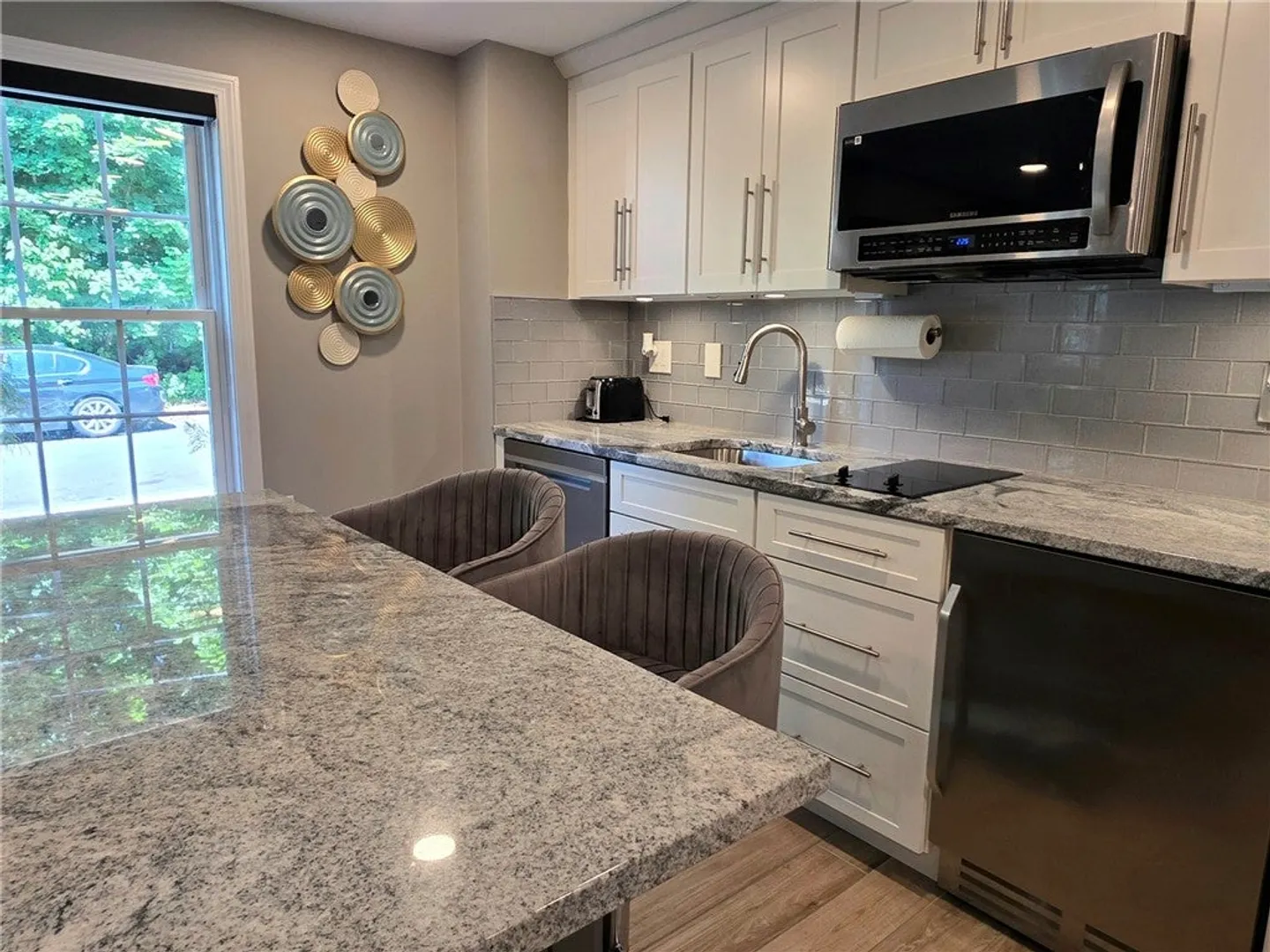 53 Herbert Street Photo 10