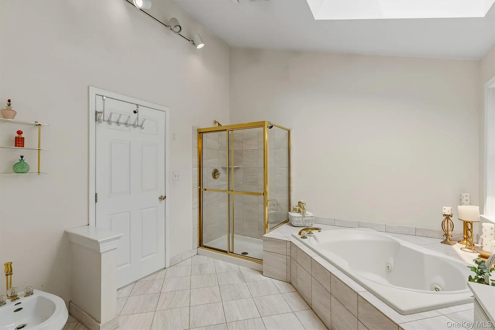 143 Euclid Avenue Photo 22